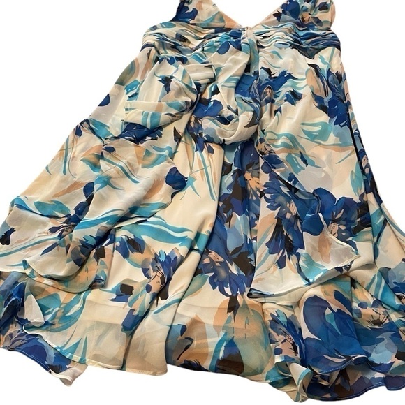 Michel Antoni Collection-VNeck-Pleated Cummerbund-V Back-Size 16W NWOT - Picture 10 of 14